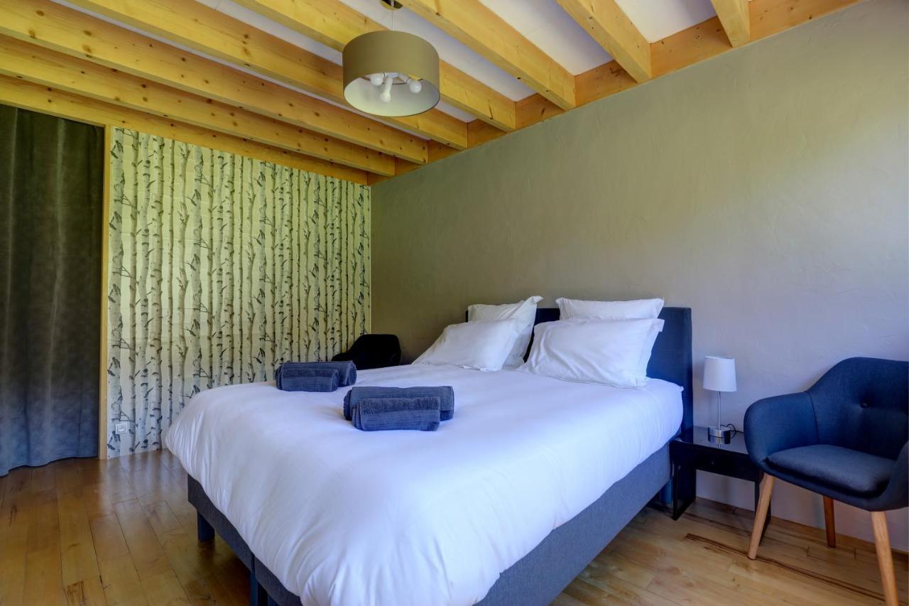 La Dormeuse Du Val Villa Chambon-sur-Lac Exteriör bild